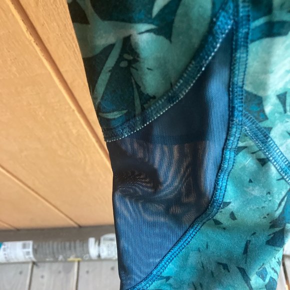 Cropped Leggings with Pockets - Picture 4 of 7